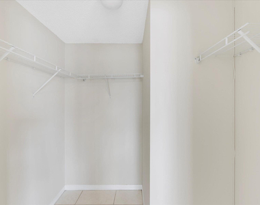 18260 N Bay Road - Photo Thumbnail 15