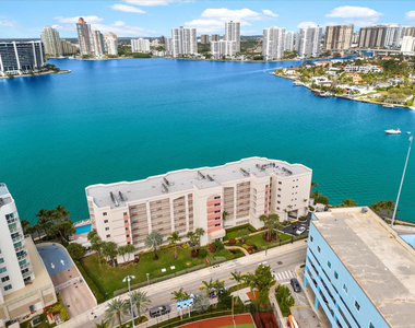 18260 N Bay Road - Photo Thumbnail 35