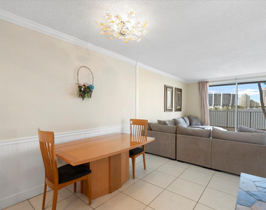 18260 N Bay Road - Photo Thumbnail 20