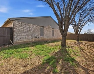 7733 Liz Lane - Photo Thumbnail 23