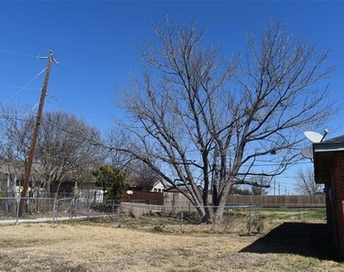 3901 William Street - Photo Thumbnail 19