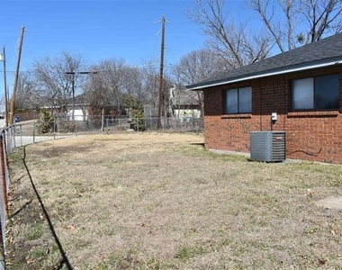 3901 William Street - Photo Thumbnail 18