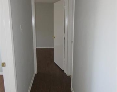3901 William Street - Photo Thumbnail 11