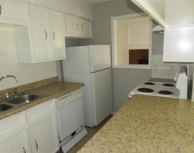 3901 William Street - Photo Thumbnail 6