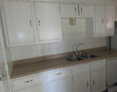 3901 William Street - Photo Thumbnail 7