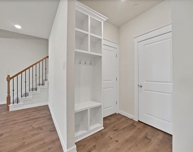6610 Baritone Court - Photo Thumbnail 11