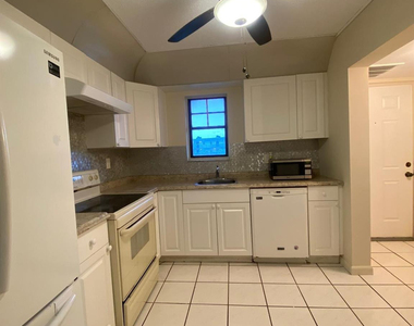 9440 Sw 8th Street - Photo Thumbnail 13
