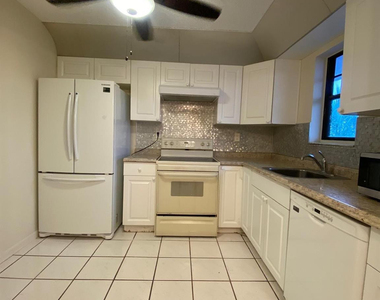 9440 Sw 8th Street - Photo Thumbnail 12