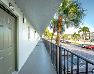 9440 Sw 8th Street - Photo Thumbnail 4