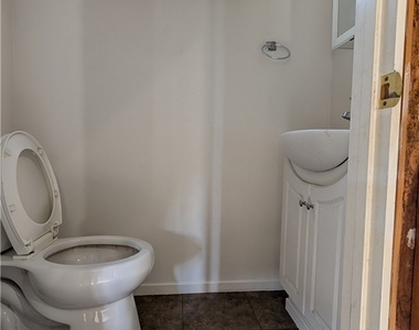 546 Griswold Avenue - Photo Thumbnail 41