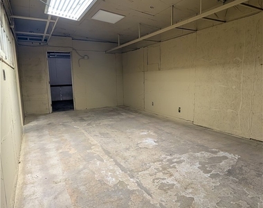 546 Griswold Avenue - Photo Thumbnail 37