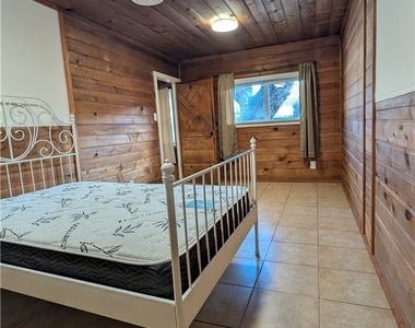 546 Griswold Avenue - Photo Thumbnail 17