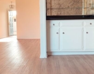 1420 S Oakhurst Drive - Photo Thumbnail 4