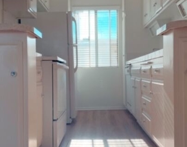 1420 S Oakhurst Drive - Photo Thumbnail 7