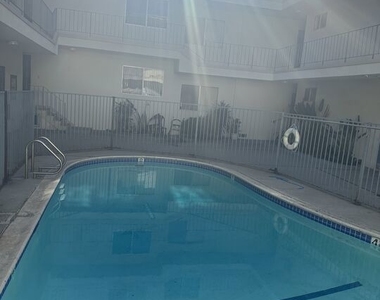1420 S Oakhurst Drive - Photo Thumbnail 14