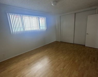 11525 Rochester Avenue - Photo Thumbnail 11
