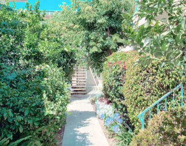 11081 Rose Avenue - Photo Thumbnail 3