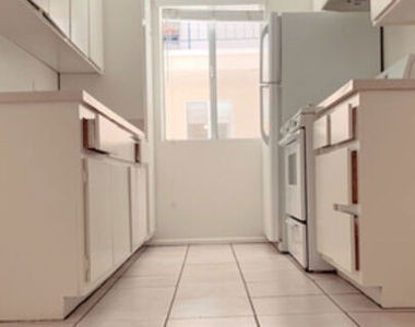 518 Raymond Avenue - Photo Thumbnail 3