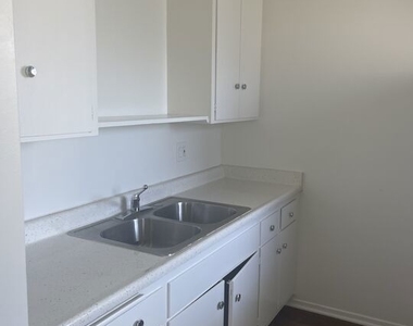 3686 S Centinela Avenue - Photo Thumbnail 3