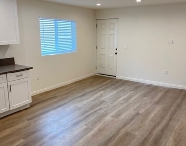 6911 Agnes Avenue - Photo Thumbnail 1