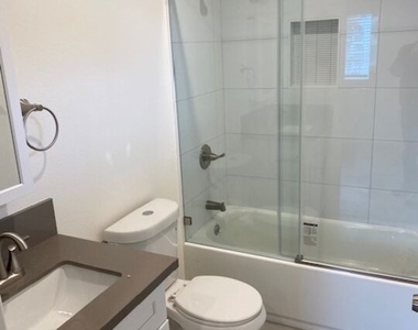 6911 Agnes Avenue - Photo Thumbnail 3