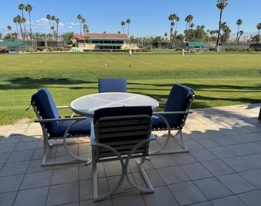 118 Racquet Club Drive S - Photo Thumbnail 29
