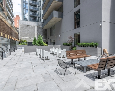 42-22 27th Street - Photo Thumbnail 12