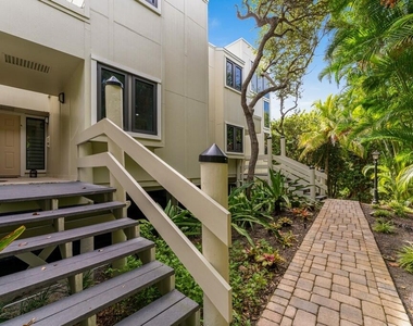 2051 Ne Ocean Boulevard - Photo Thumbnail 19