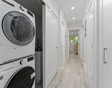 2051 Ne Ocean Boulevard - Photo Thumbnail 11