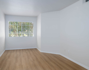 15640 Bernardo Center Dr. - Photo Thumbnail 33
