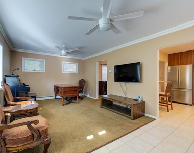74 Mulberry Avenue - Photo Thumbnail 8