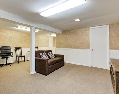 74 Mulberry Avenue - Photo Thumbnail 16