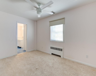 74 Mulberry Avenue - Photo Thumbnail 15