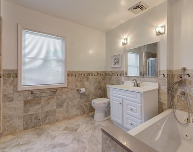 74 Mulberry Avenue - Photo Thumbnail 11