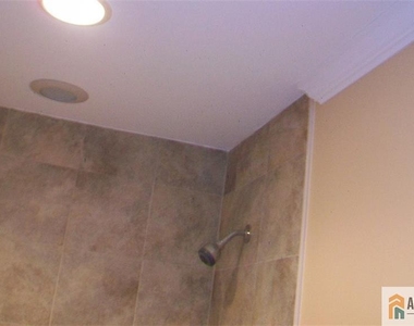 1209 Harbor Club Drive - Photo Thumbnail 8