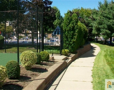 1209 Harbor Club Drive - Photo Thumbnail 25
