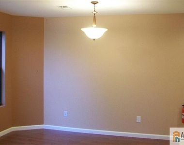 1209 Harbor Club Drive - Photo Thumbnail 11