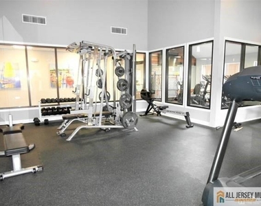 1209 Harbor Club Drive - Photo Thumbnail 21