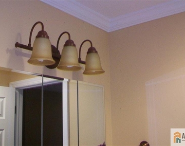 1209 Harbor Club Drive - Photo Thumbnail 16