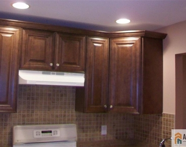 1209 Harbor Club Drive - Photo Thumbnail 2