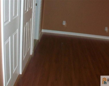 1209 Harbor Club Drive - Photo Thumbnail 5