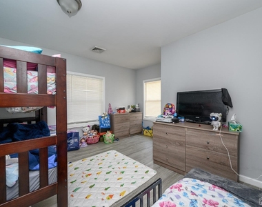 405 Main Street - Photo Thumbnail 16