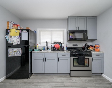 405 Main Street - Photo Thumbnail 9