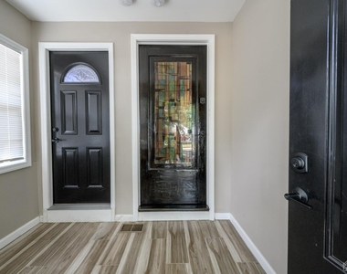 405 Main Street - Photo Thumbnail 2
