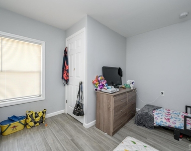 405 Main Street - Photo Thumbnail 18