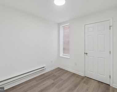 3827 Cambridge Street - Photo Thumbnail 8
