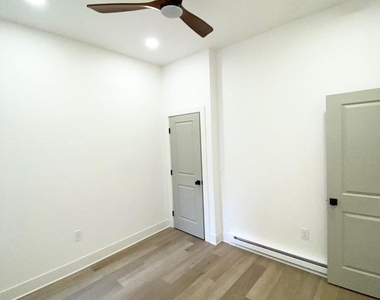 1335 Colwyn Street - Photo Thumbnail 9