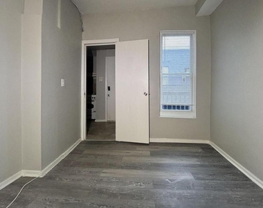 1701 N 20th Street - Photo Thumbnail 6