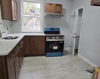 1411 W Loudon Street - Photo Thumbnail 9