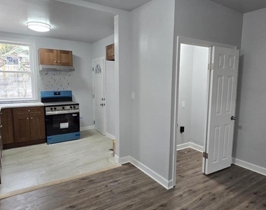 1411 W Loudon Street - Photo Thumbnail 10